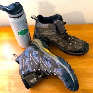 The North Face ⛰ “Cradle Heal Pro” hiking boot 🥾